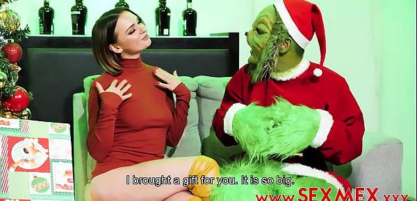  EMILY THORNE - FUCKED BY NOT THE GRINCH